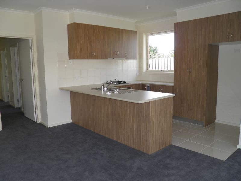 2/21 BIGGS STREET, St Albans VIC 3021