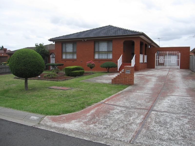 13 LEMCO WALK, Delahey VIC 3037