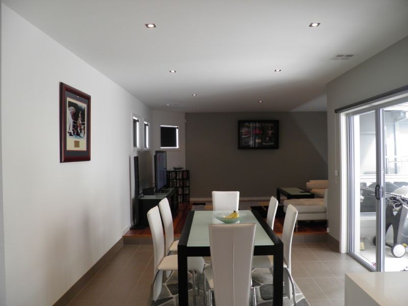 1/51 WALMER AVENUE, St Albans VIC 3021