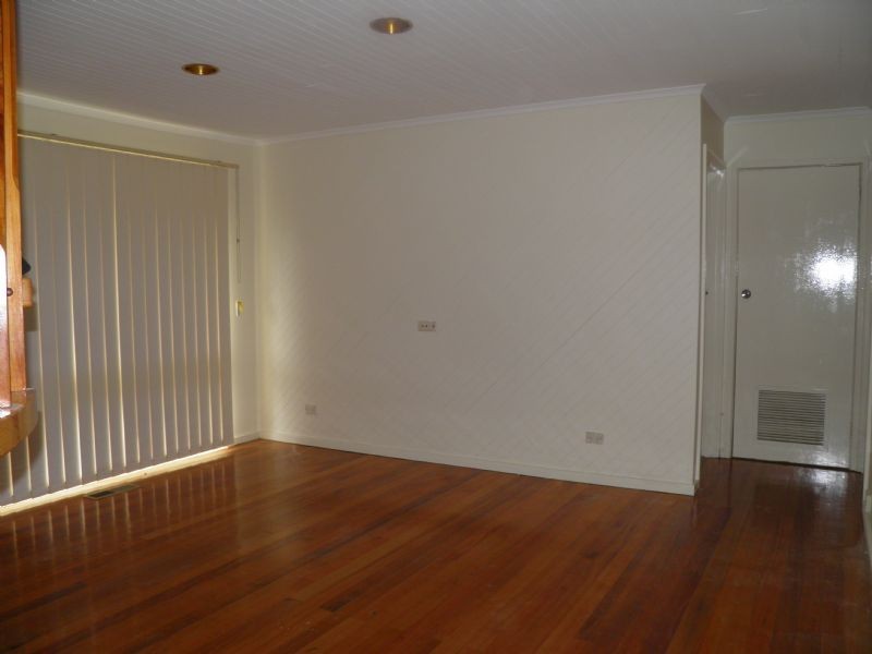 28 LILLY PILLY STREET, St Albans VIC 3021