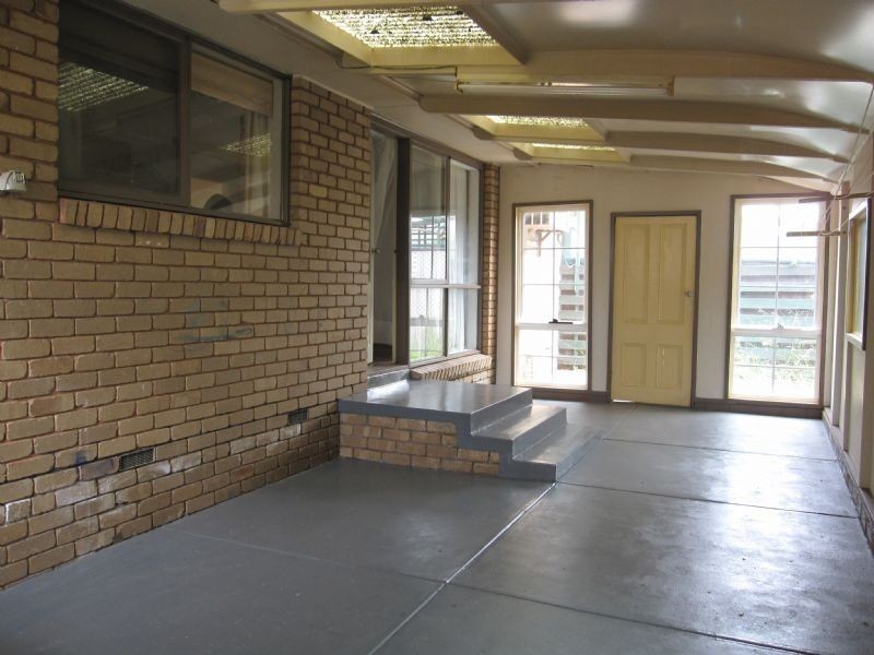 28 BROWNE AVENUE, St Albans VIC 3021