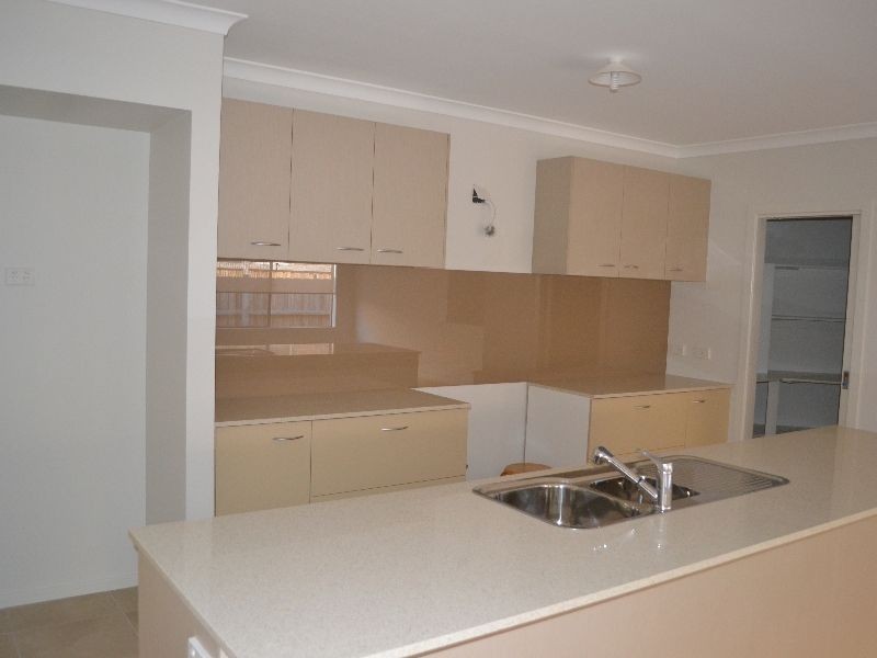 11 Spirit Avenue, Point Cook VIC 3030