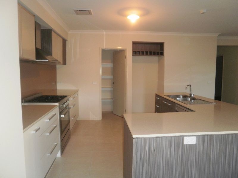 44 Fongeo Drive, Point Cook VIC 3030