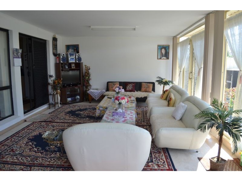 2 Mochri grove, Cairnlea VIC 3023