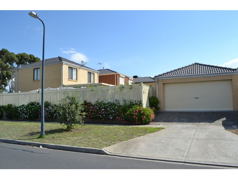 2 Mochri grove, Cairnlea VIC 3023