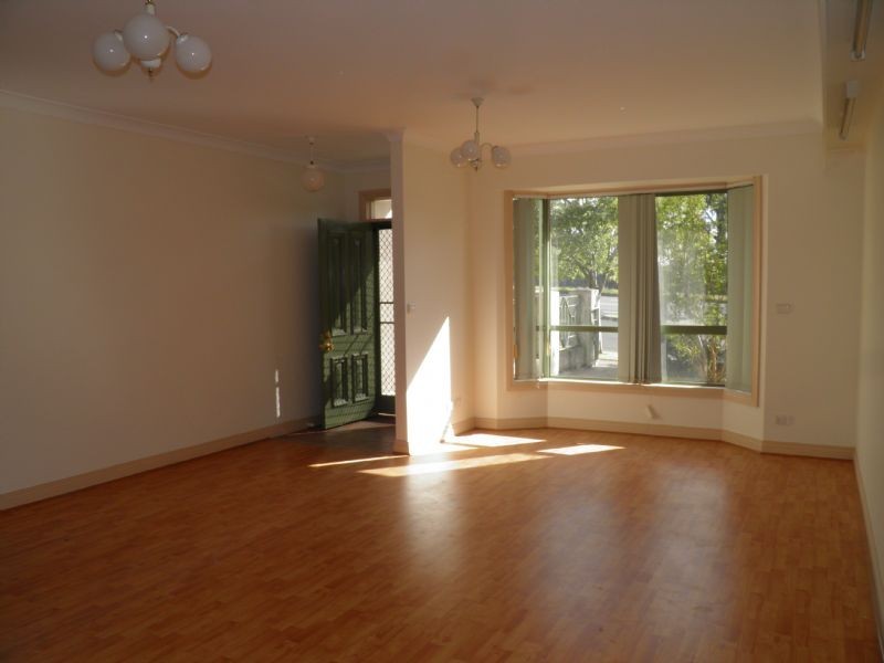 4/11 Ballarat Road, Footscray VIC 3011