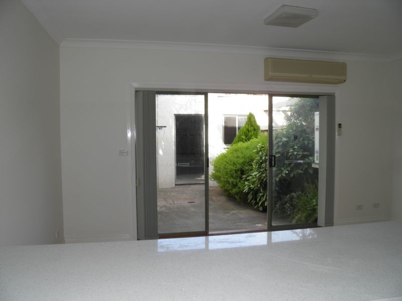 4/11 Ballarat Road, Footscray VIC 3011