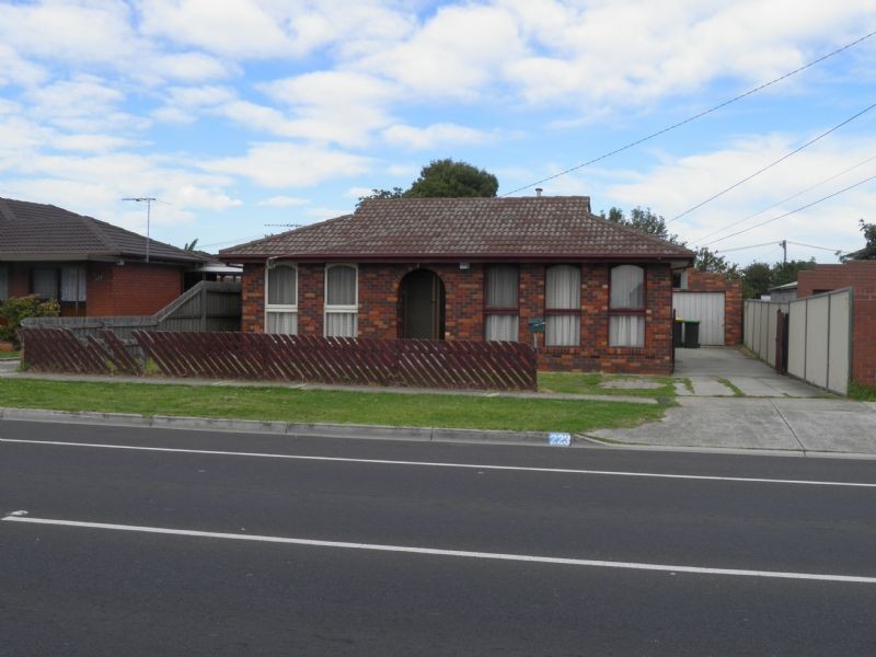 223 FURLONG ROAD, St Albans VIC 3021