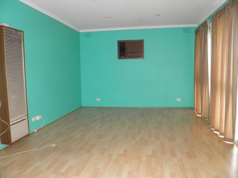 223 FURLONG ROAD, St Albans VIC 3021