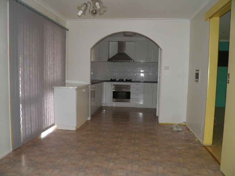 223 FURLONG ROAD, St Albans VIC 3021