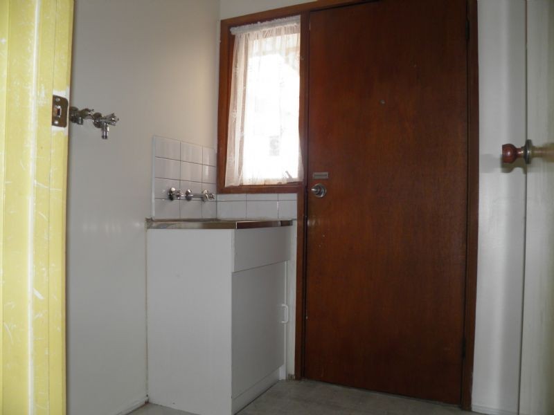 223 FURLONG ROAD, St Albans VIC 3021