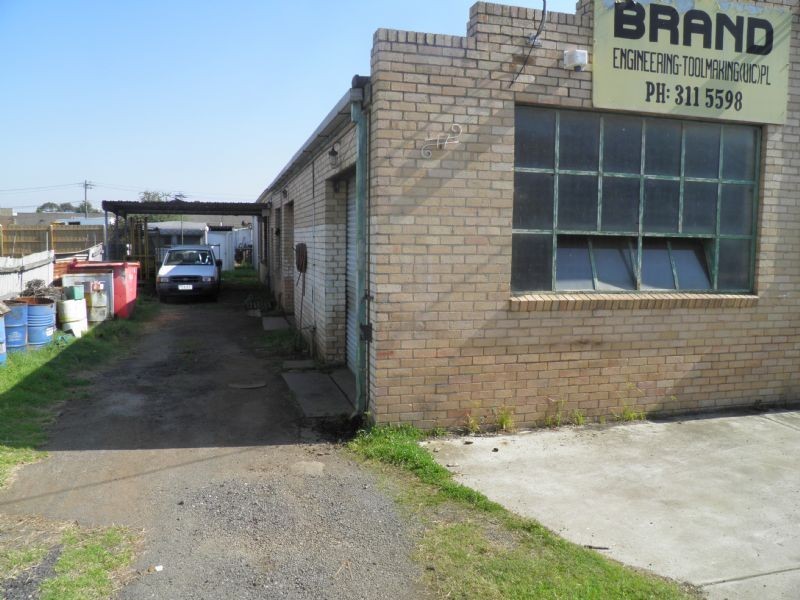 17B MARSHALL STREET, Sunshine VIC 3020