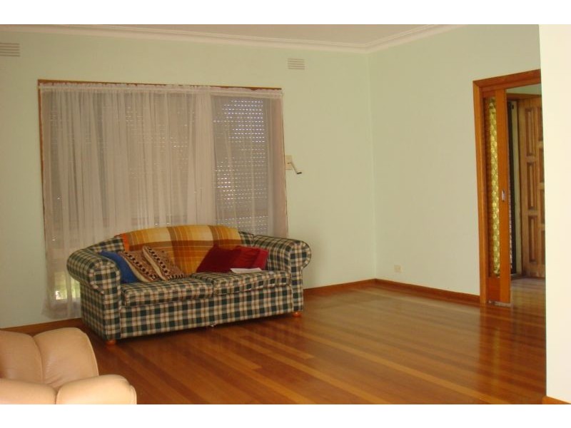 29 LAHY STREET, St Albans VIC 3021