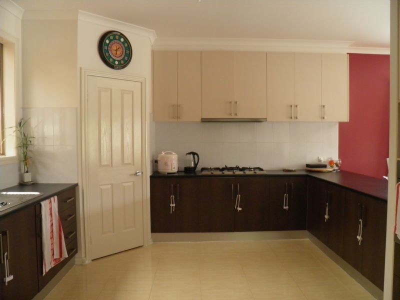 13 Keiwa Place, Taylors Hill VIC 3037