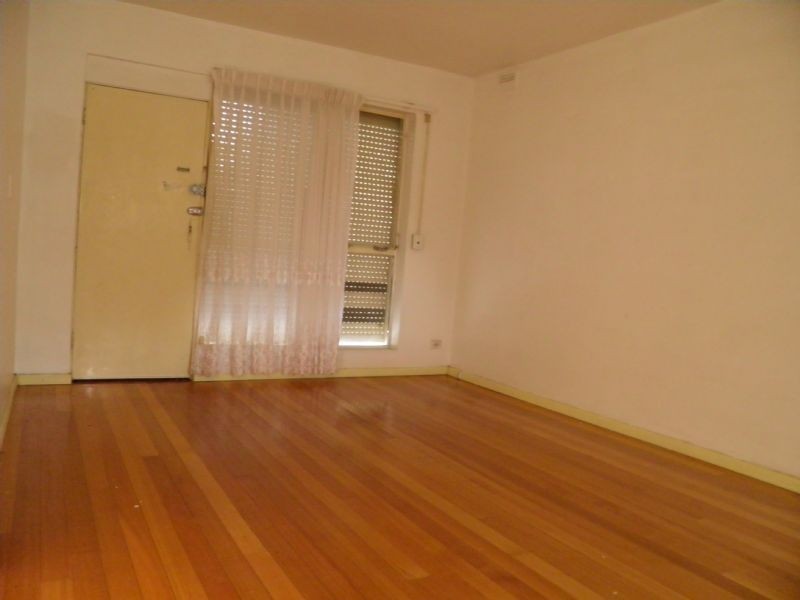 3/10 Hartley  Avenue, Footscray VIC 3011