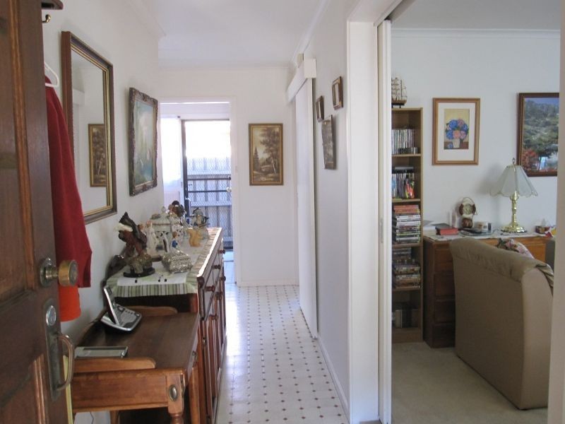 18 Thomas Street, St Albans VIC 3021