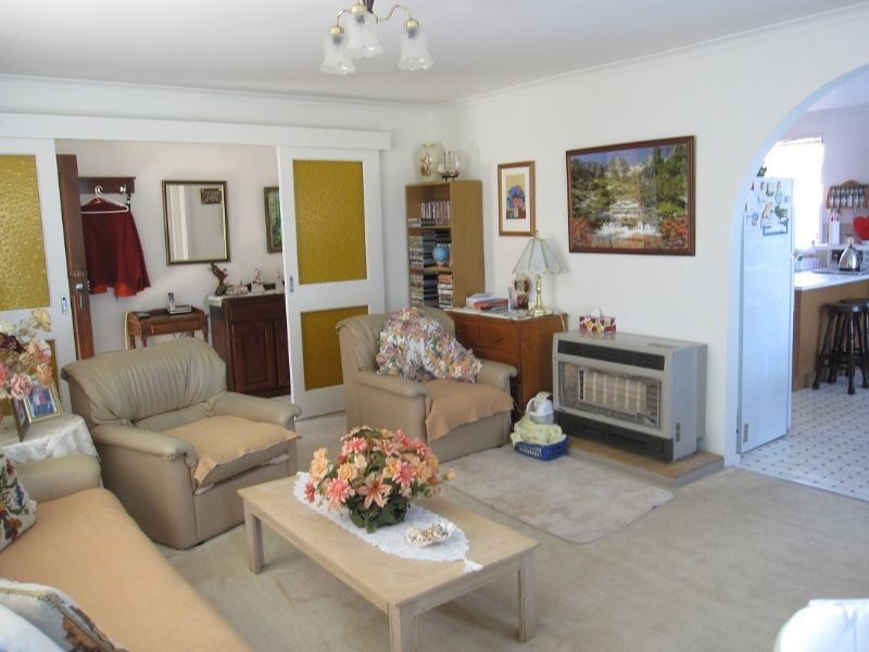 18 Thomas Street, St Albans VIC 3021