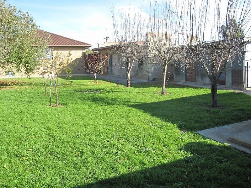 18 Thomas Street, St Albans VIC 3021