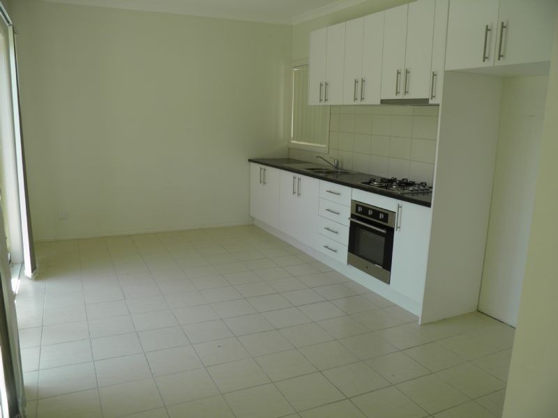 2/80 Henry St, St Albans VIC 3021