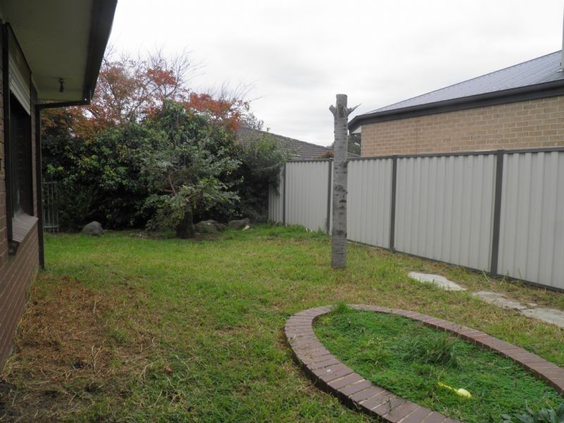 4 Damte Place, St Albans VIC 3021