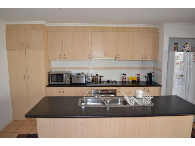 2 Mochrie Grove, Cairnlea VIC 3023