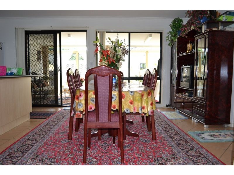 2 Mochrie Grove, Cairnlea VIC 3023