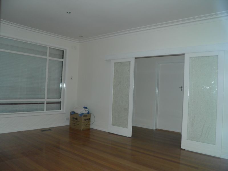 16 LUXFORD STREET, St Albans VIC 3021