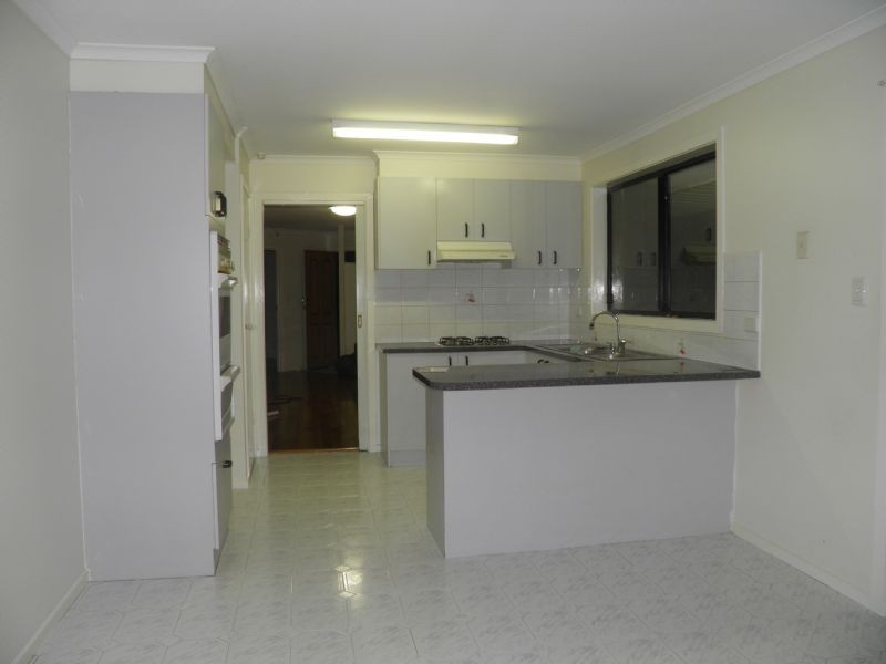 27 FLINT CRESCENT, Delahey VIC 3037