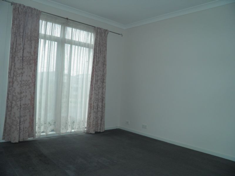 55 PIONEER DRIVE, Deer Park VIC 3023