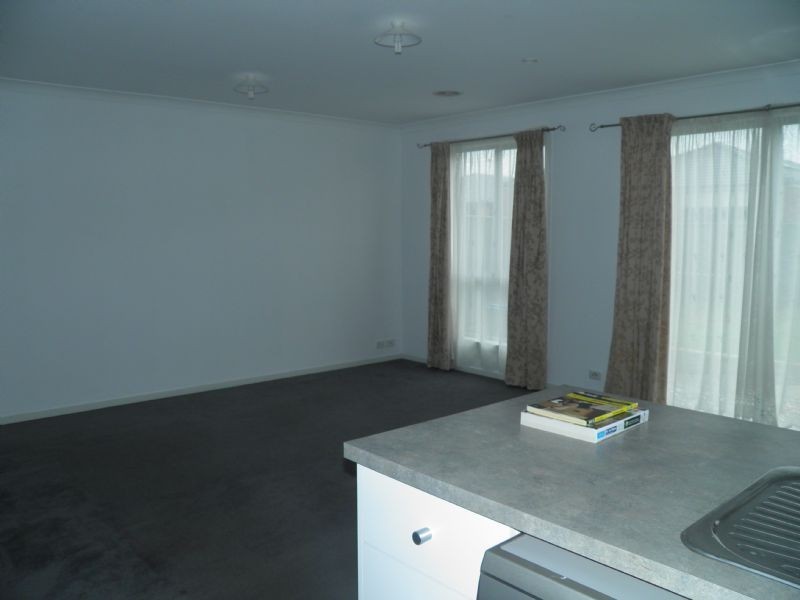 55 PIONEER DRIVE, Deer Park VIC 3023