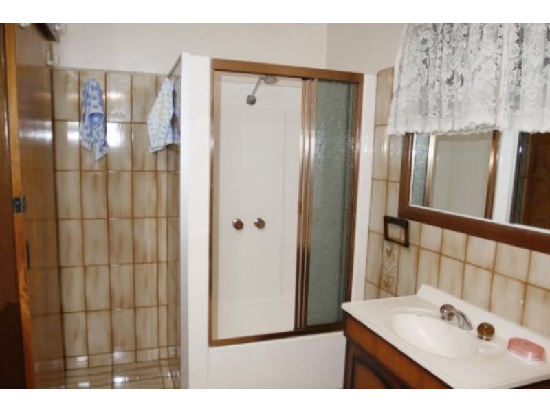 44 Chedgey Drive, St Albans VIC 3021