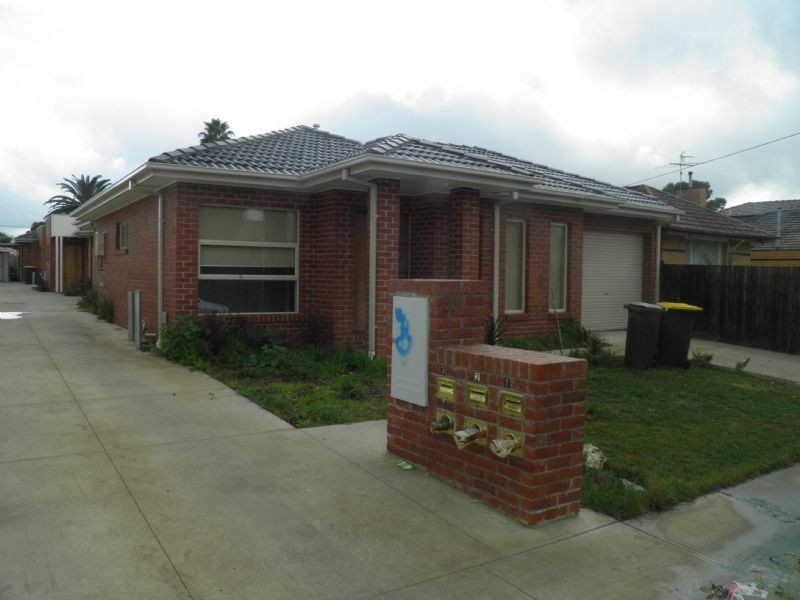 1/80 Henry Street, St Albans VIC 3021