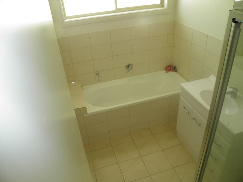 1/80 Henry Street, St Albans VIC 3021