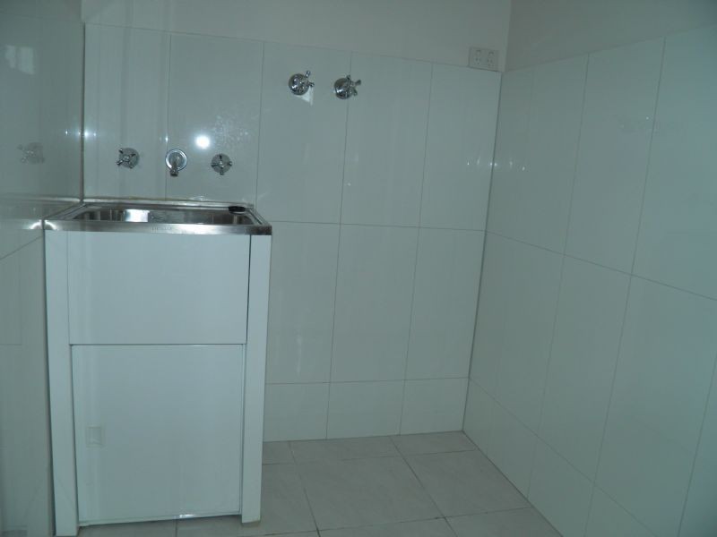 2/50 Leslie Street, St Albans VIC 3021