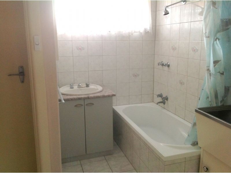 3/8-10 Thorndon Drive, St Albans VIC 3021