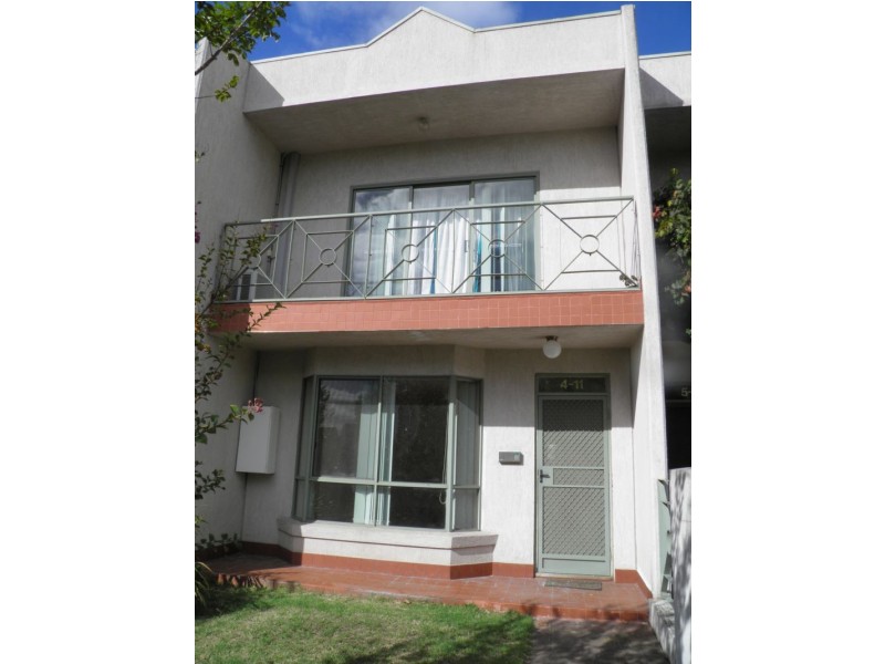 4/9-11 Ballarat Road, Footscray VIC 3011