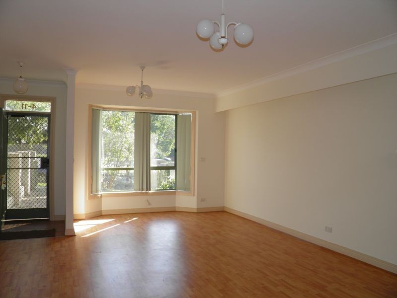 4/9-11 Ballarat Road, Footscray VIC 3011