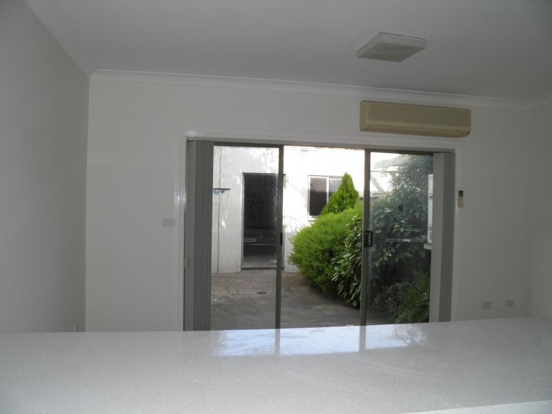 4/9-11 Ballarat Road, Footscray VIC 3011