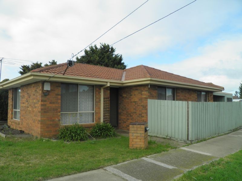 1/38 Kurung Drive, Kings Park VIC 3021