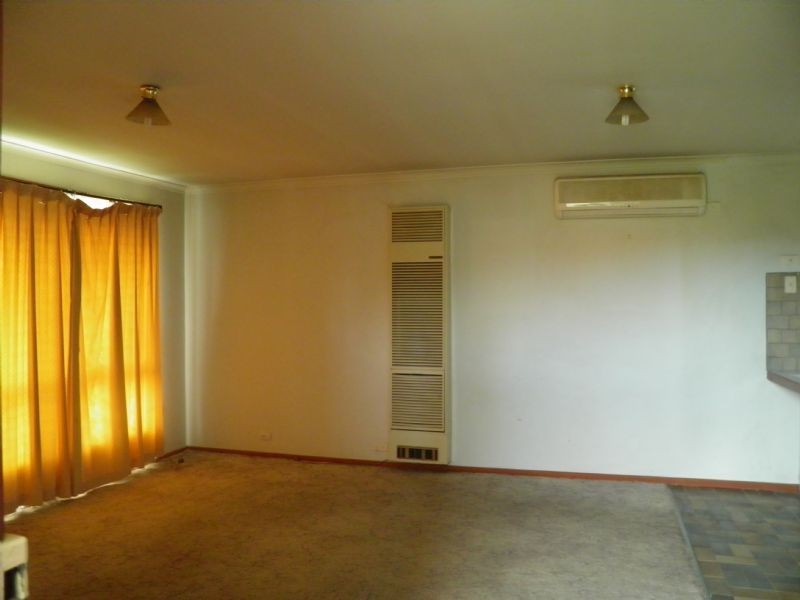 1/38 Kurung Drive, Kings Park VIC 3021