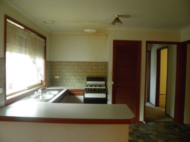 1/38 Kurung Drive, Kings Park VIC 3021