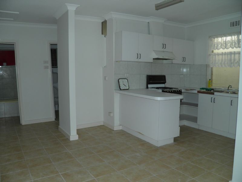 18 JOHN STREET, St Albans VIC 3021
