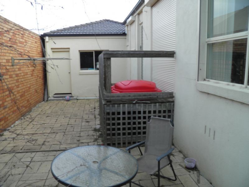 2/36 Walter street, St Albans VIC 3021