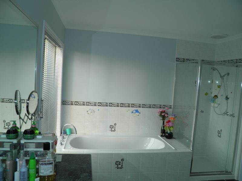 2 Cormorant Drive, Cairnlea VIC 3023