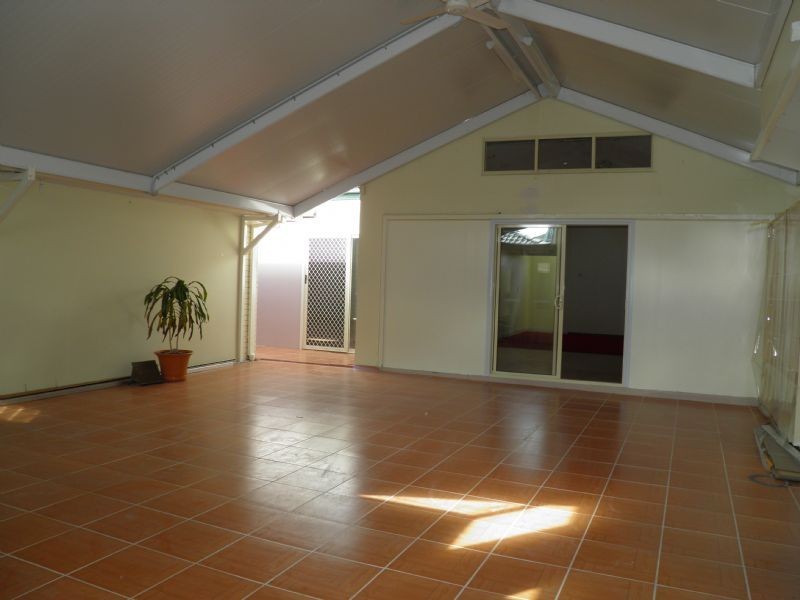 29 Shakespeare drive, Delahey VIC 3037