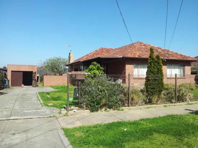 27 Adeilaide Street, St Albans VIC 3021