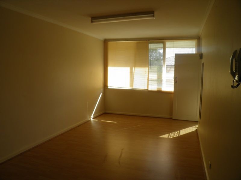 4/12 Forrest Street, Sunshine VIC 3020