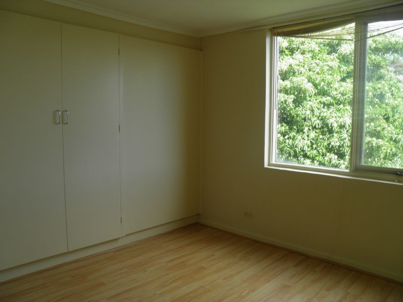 4/12 Forrest Street, Sunshine VIC 3020