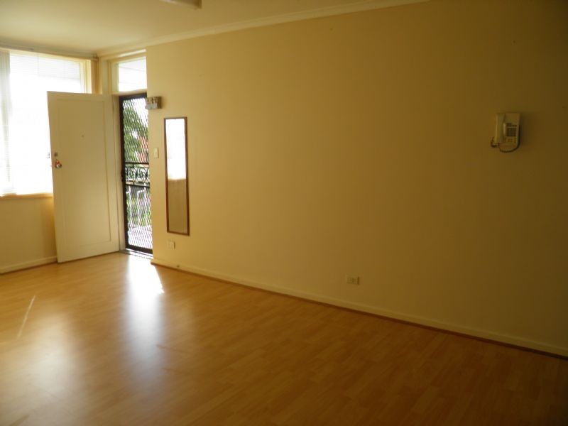 4/12 Forrest Street, Sunshine VIC 3020