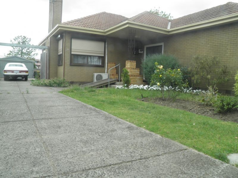 11 Arthur Street, St Albans VIC 3021